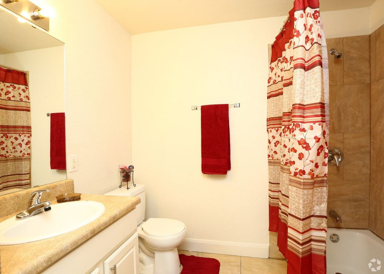 Waco Apartments - Photo 6 of 8