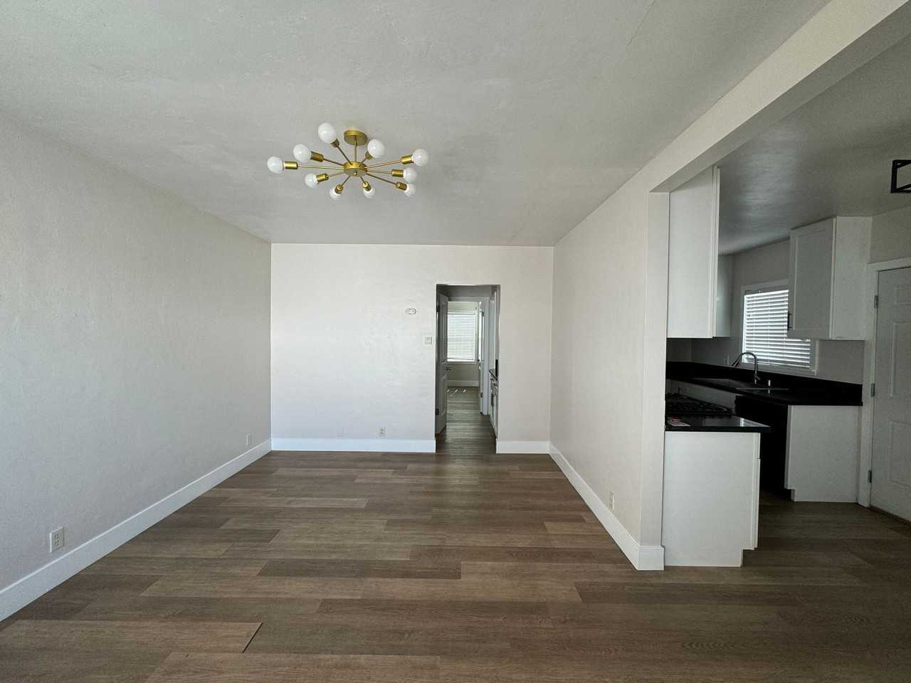 1128 Orange Ave - Photo 7 of 9
