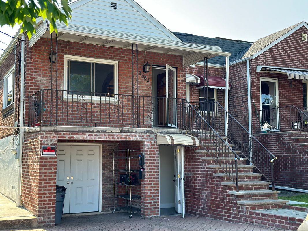 2563 Kingsland Ave ##1 - Photo 2 of 3