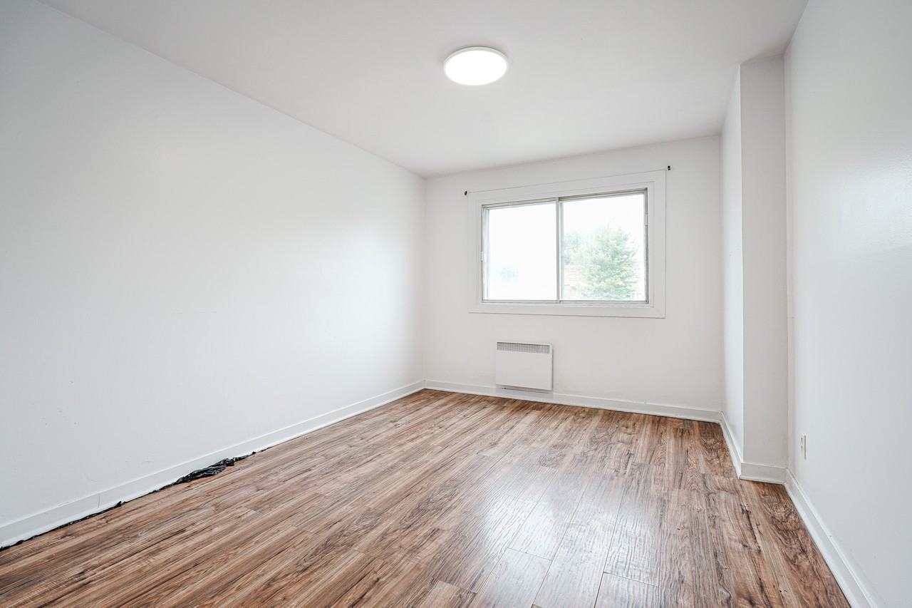 8810 Rue Sherbrooke E #3 - Photo 3 of 10