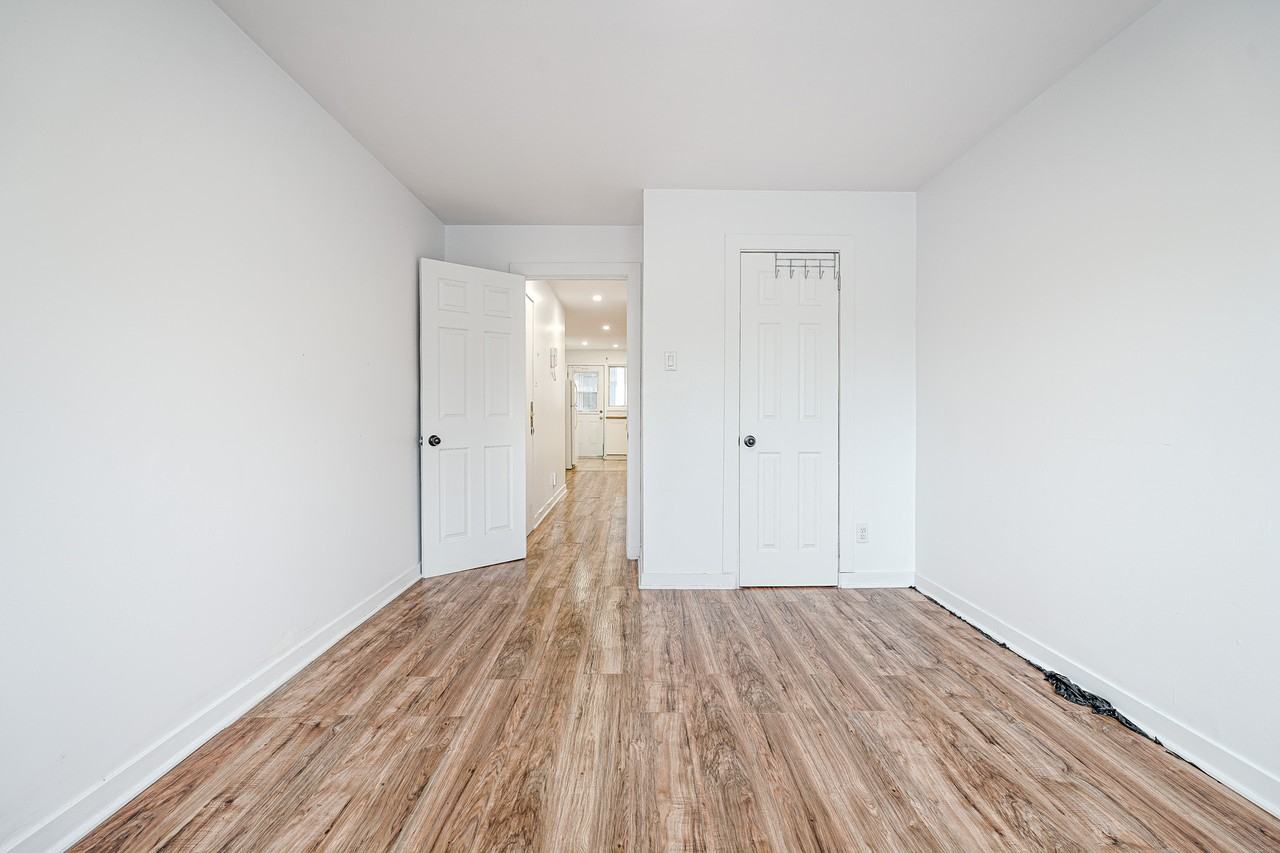 8810 Rue Sherbrooke E #3 - Photo 6 of 10