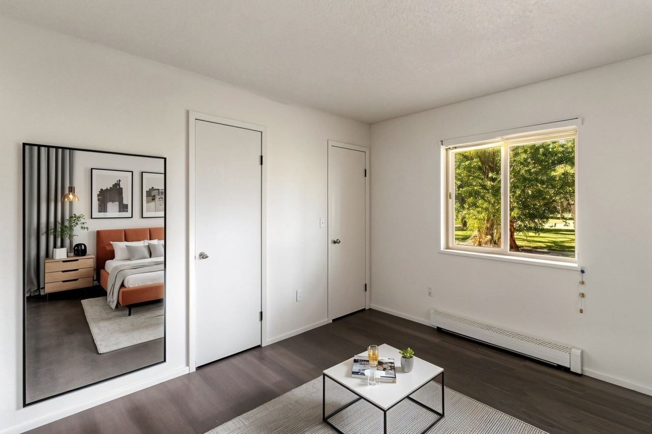 2915 Orchard Ave - Photo 3 of 26