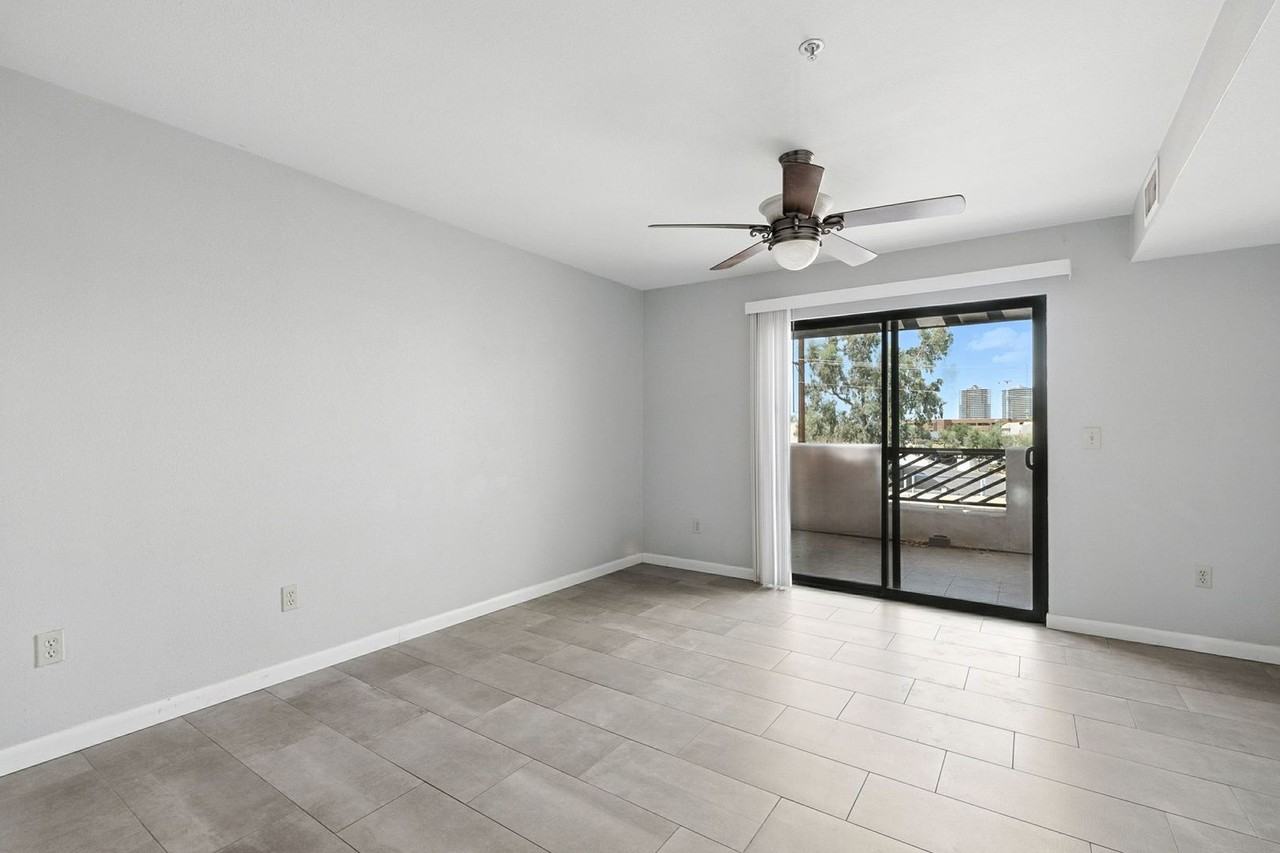 1005 E 8th St #2007 - Photo 6 of 42