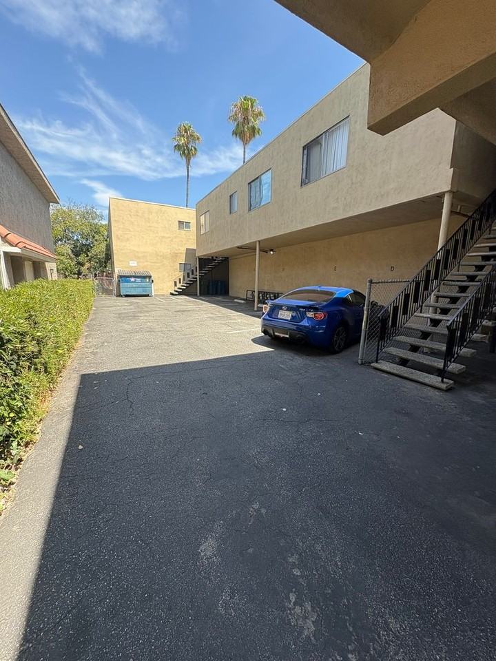 225 W. Palmetto Dr - Photo 6 of 29