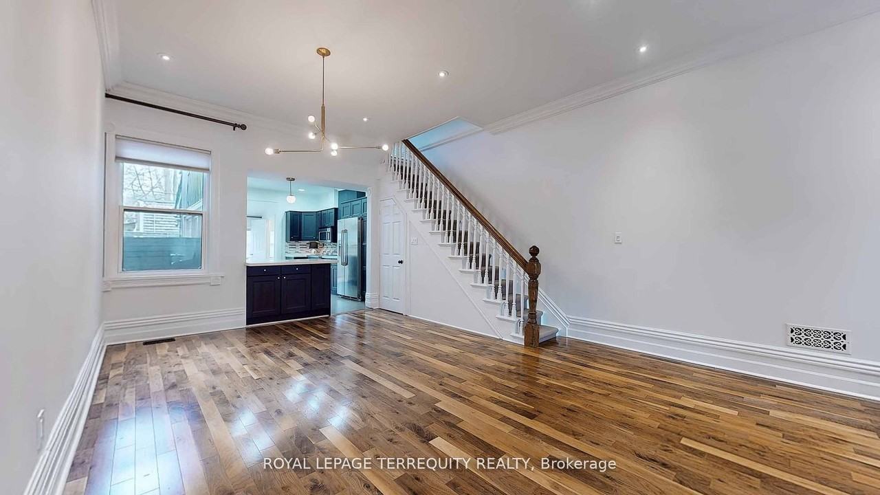 211 Pape Avenue - Photo 3 of 16