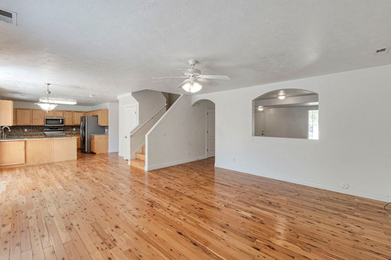 503 N 850 W - Photo 6 of 34