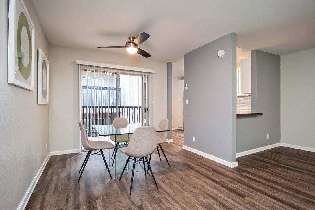 321 E Fairview Ave - Photo 2 of 33