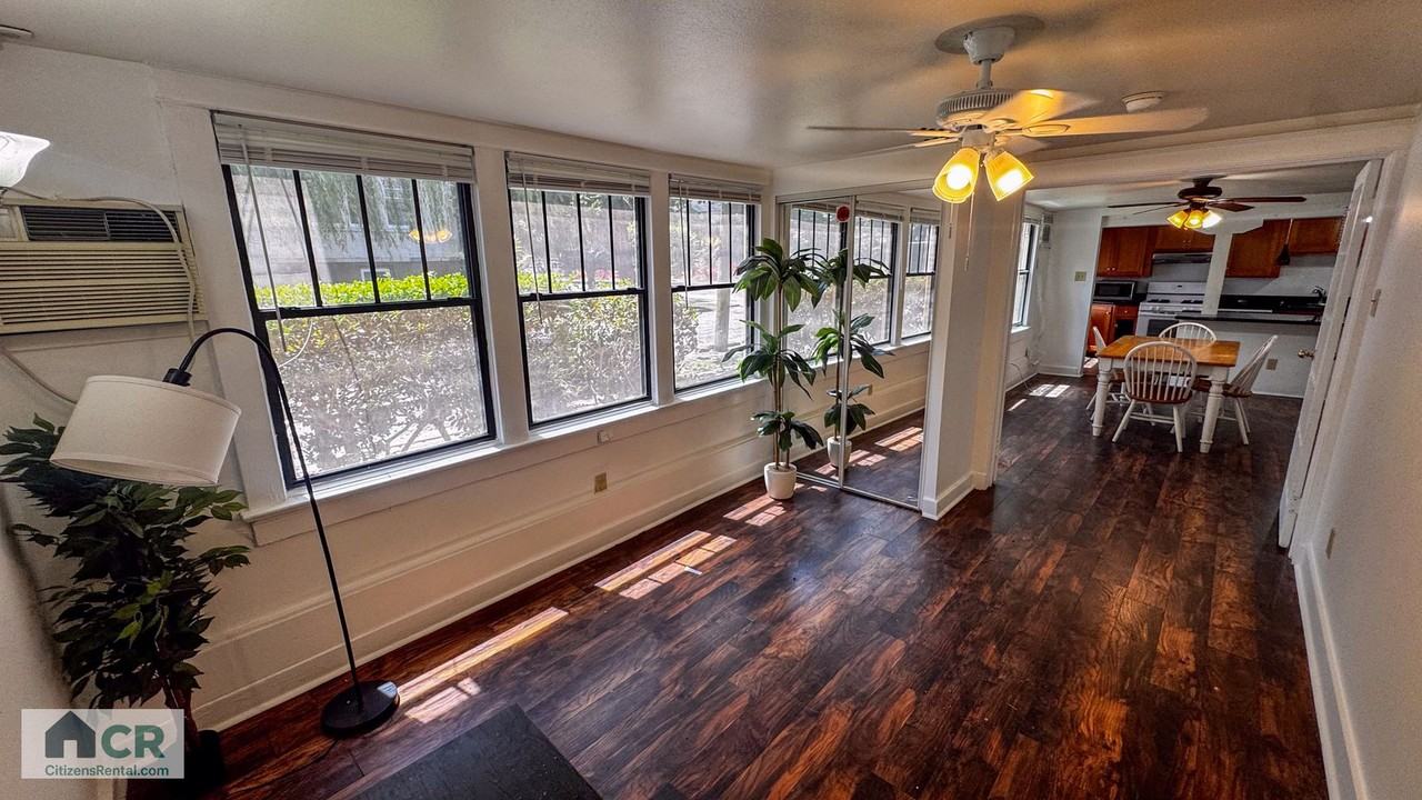 1601 Broadway St - Photo 5 of 13