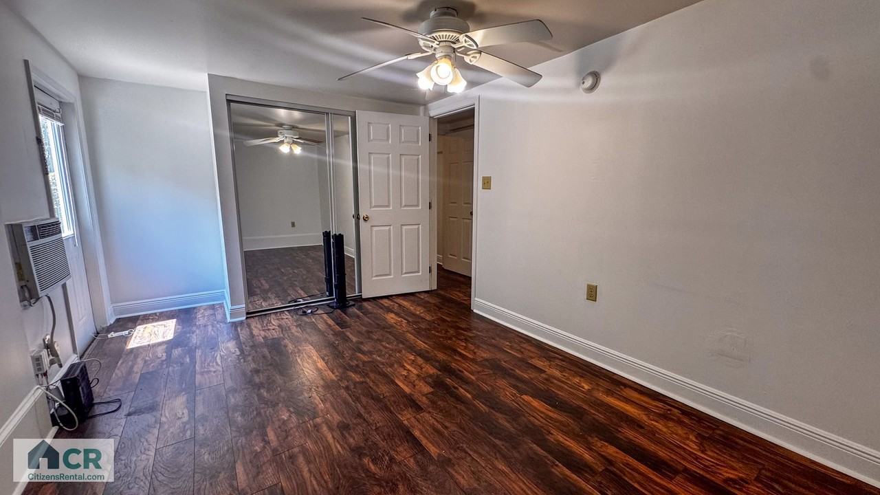 1601 Broadway St - Photo 7 of 13