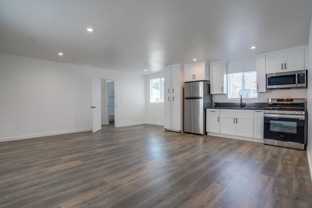 4132 W. 118th St - Photo 1 of 1