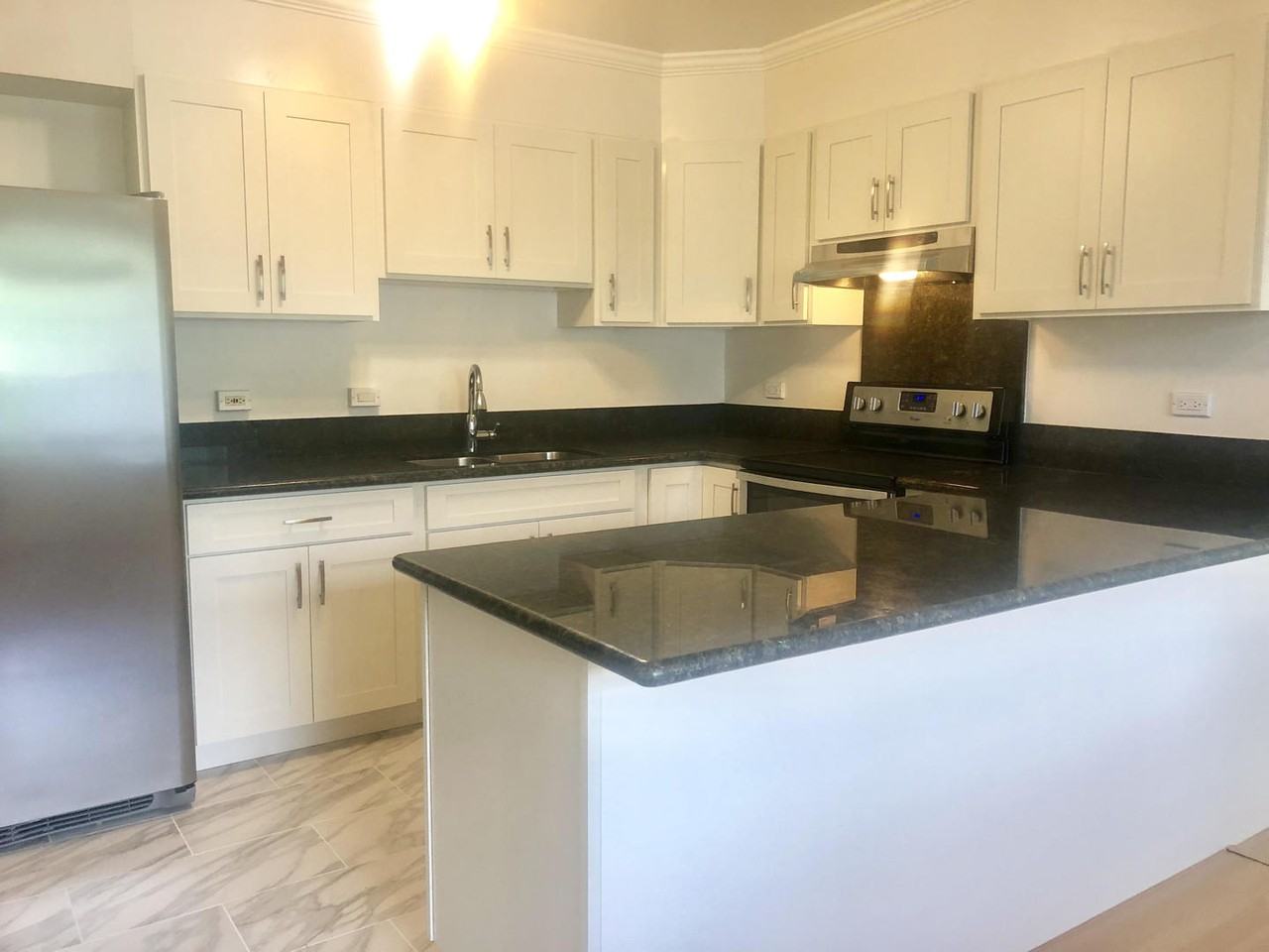 2969 Manoa Rd - Photo 3 of 26