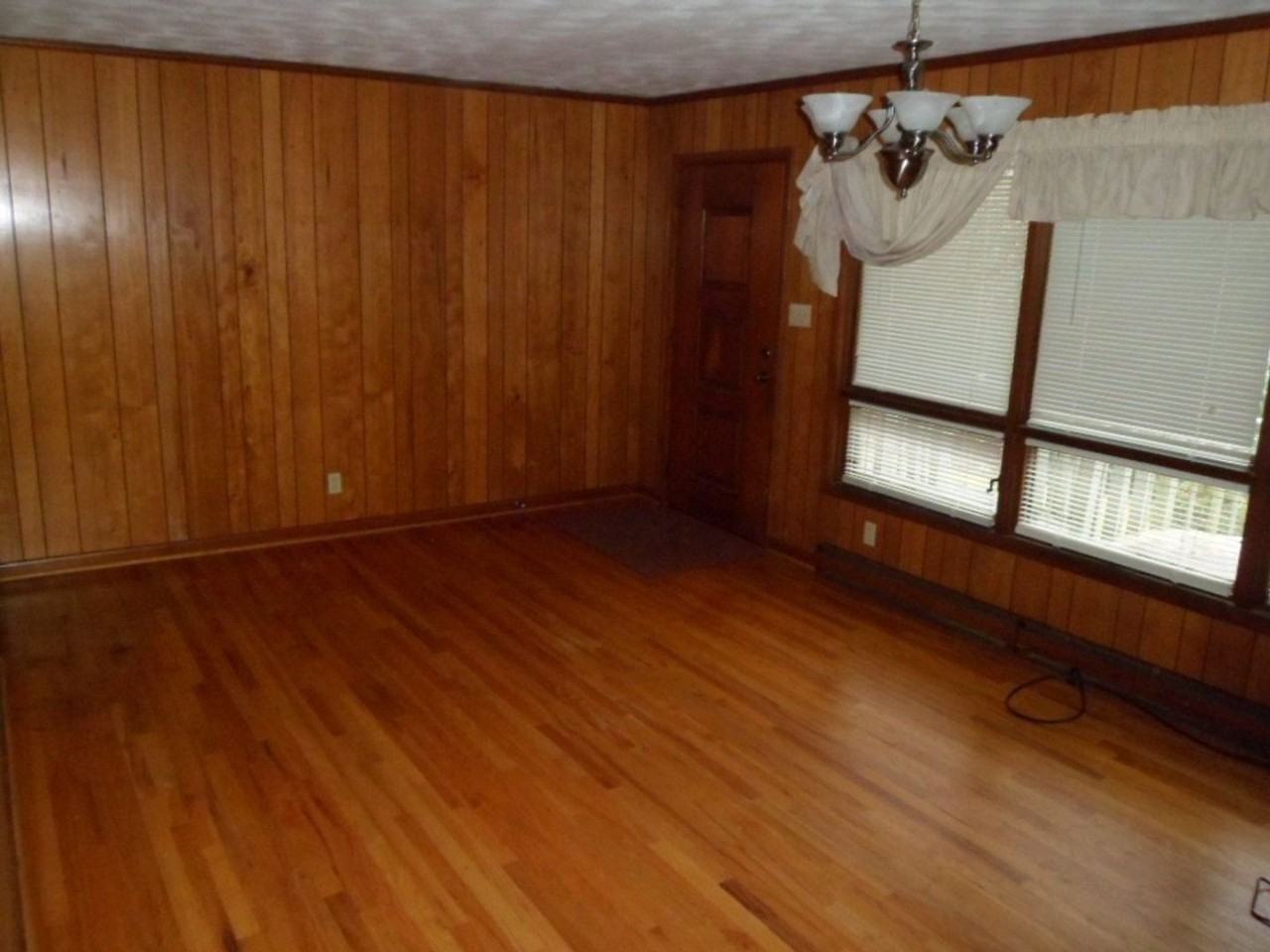 1068 Monteith Branch Rd - Photo 6 of 16