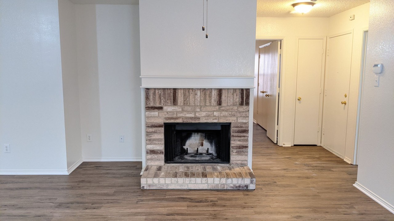 5504 Scotts Valley St - Photo 4 of 28