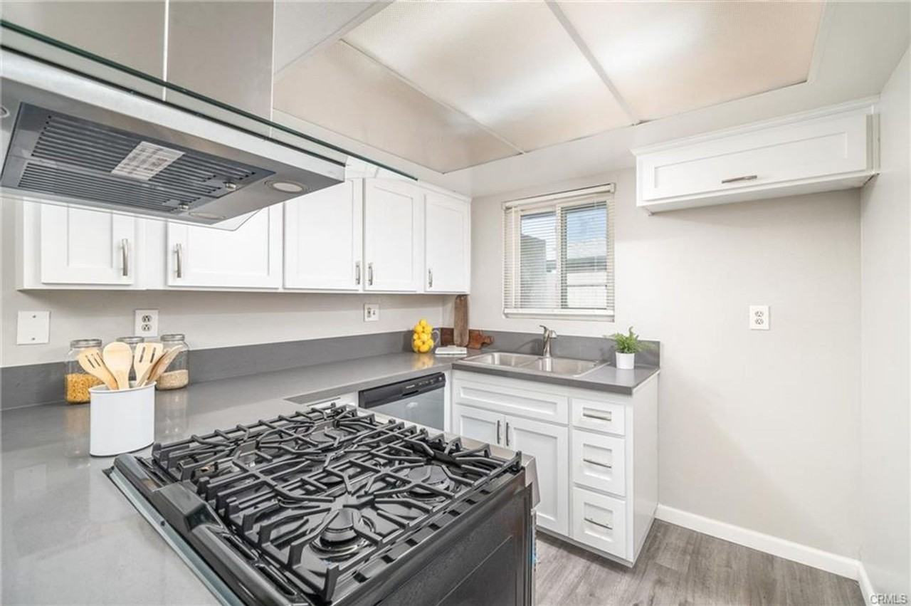 2891 Canyon Crest Drive - Photo 3 of 8