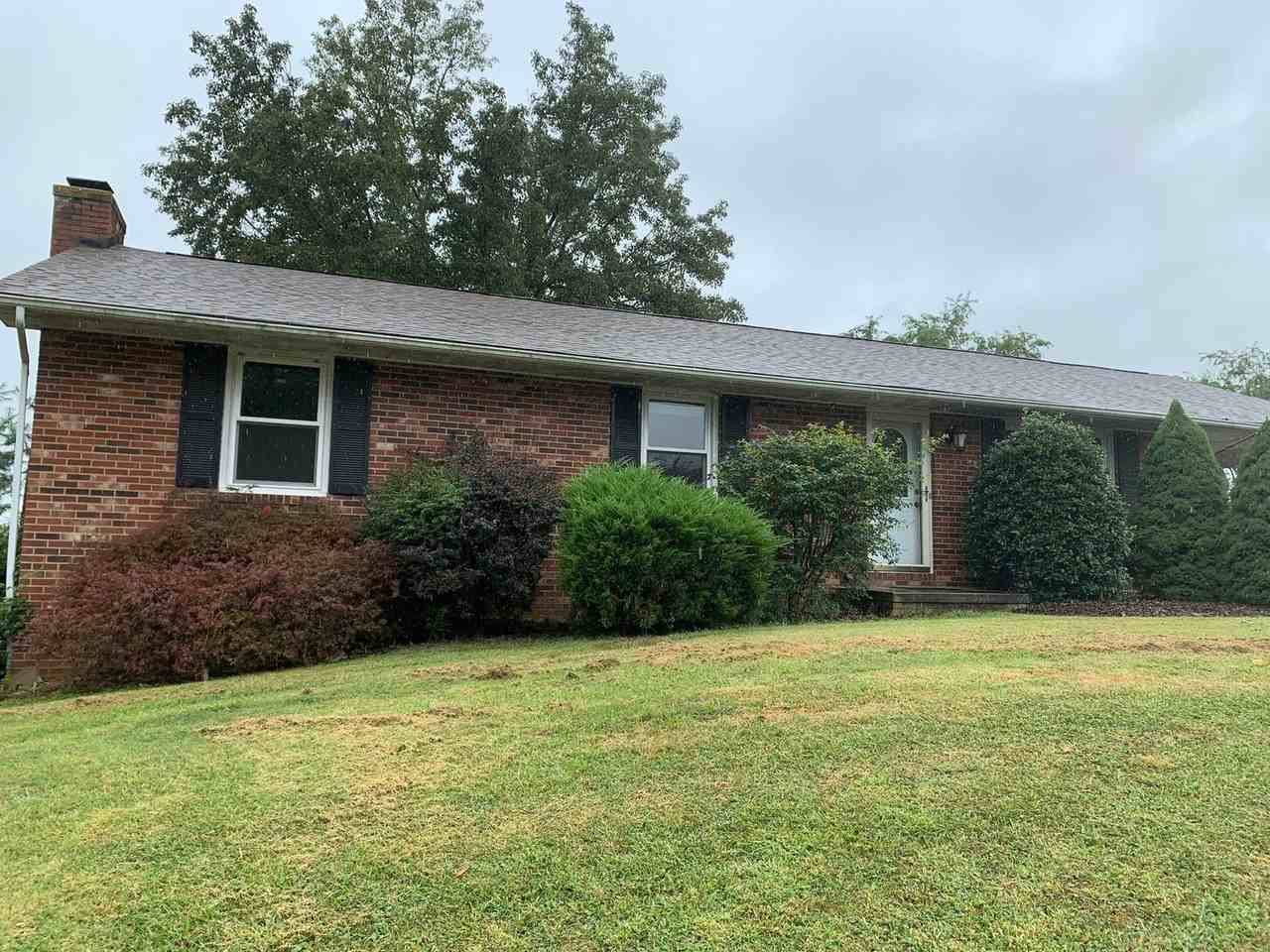 250 Majestic Dr - Photo 2 of 11