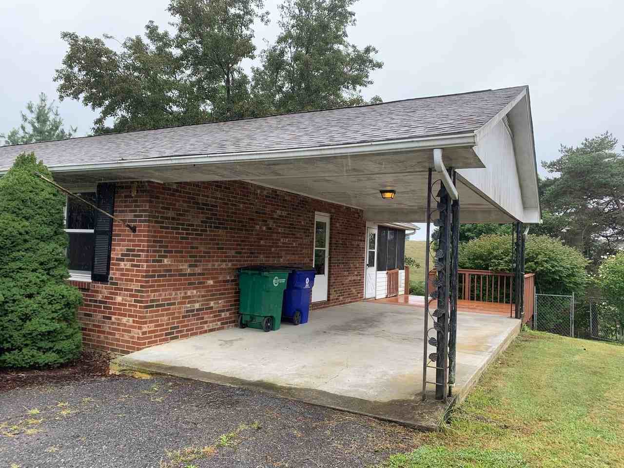 250 Majestic Dr - Photo 4 of 11