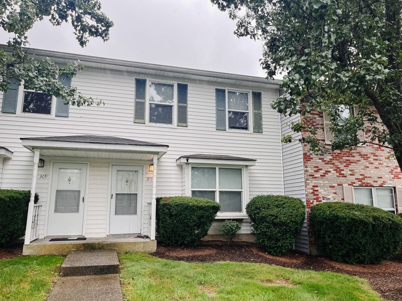 311 Pheasant Run Ct - Photo 2 of 3