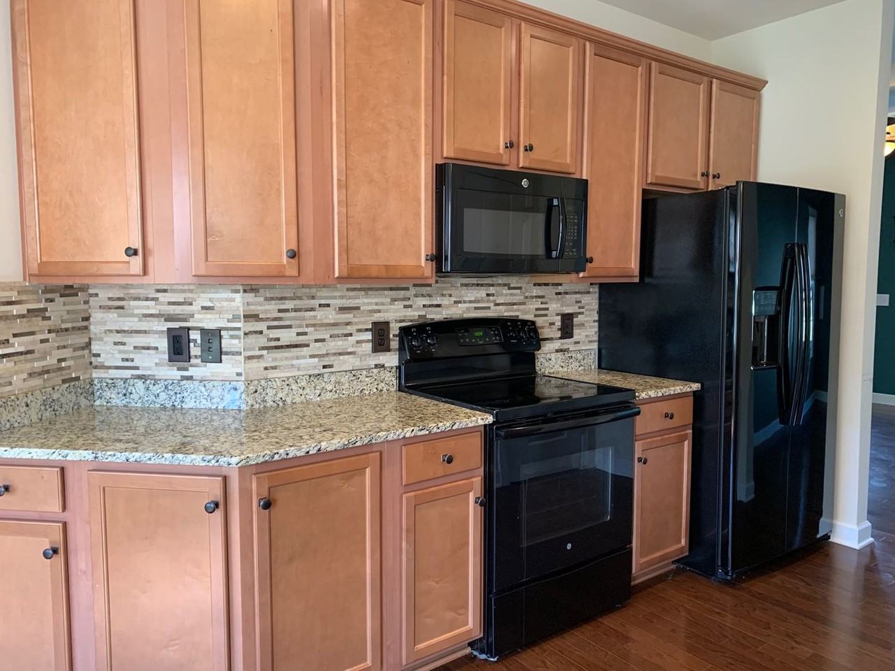 215 Phoenix Blvd Nw - Photo 5 of 16