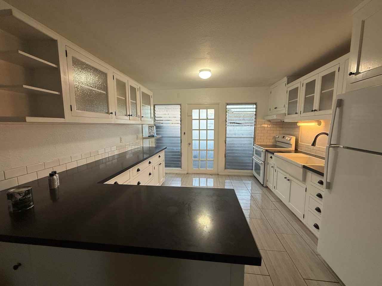 1541 Hooli Cir - Photo 3 of 10