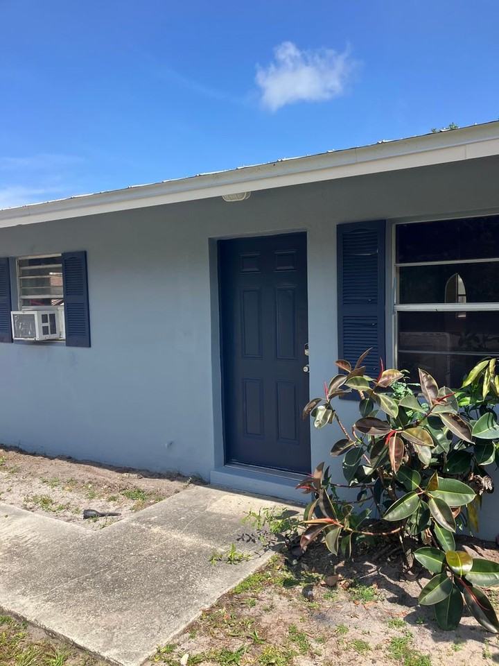 5102 La Salle St #B - Photo 2 of 12