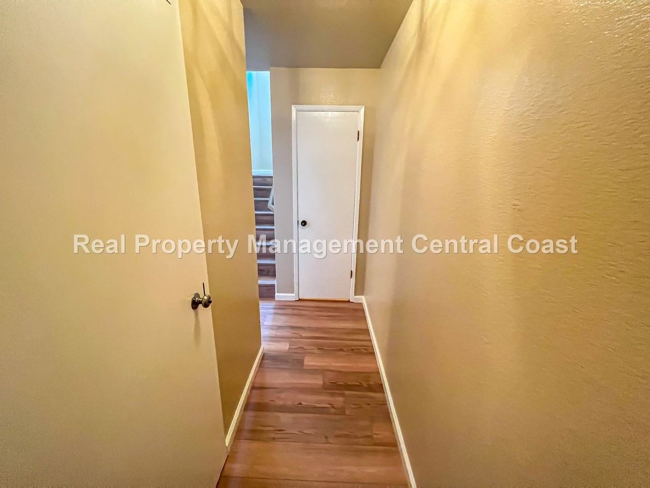 559 Longbranch Ave - Photo 3 of 23