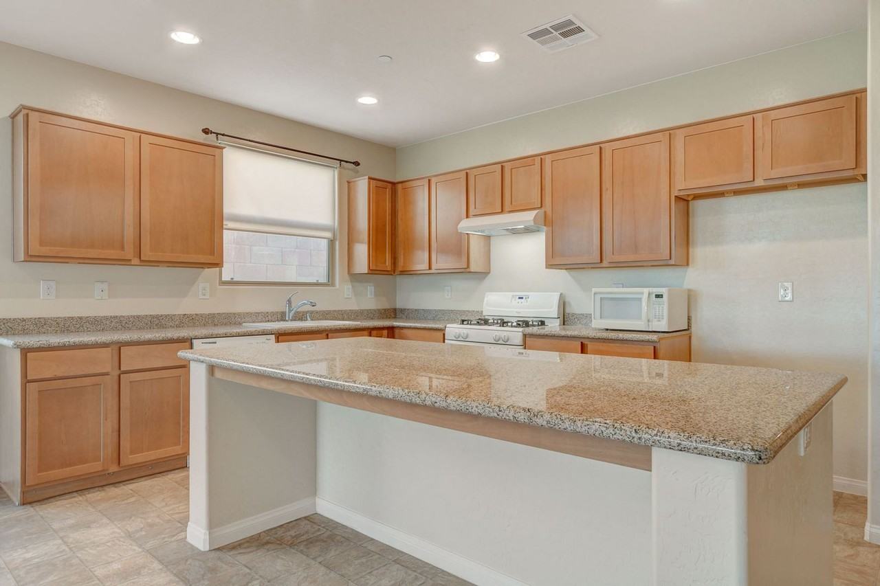 484 Punto Vallata Dr - Photo 5 of 42