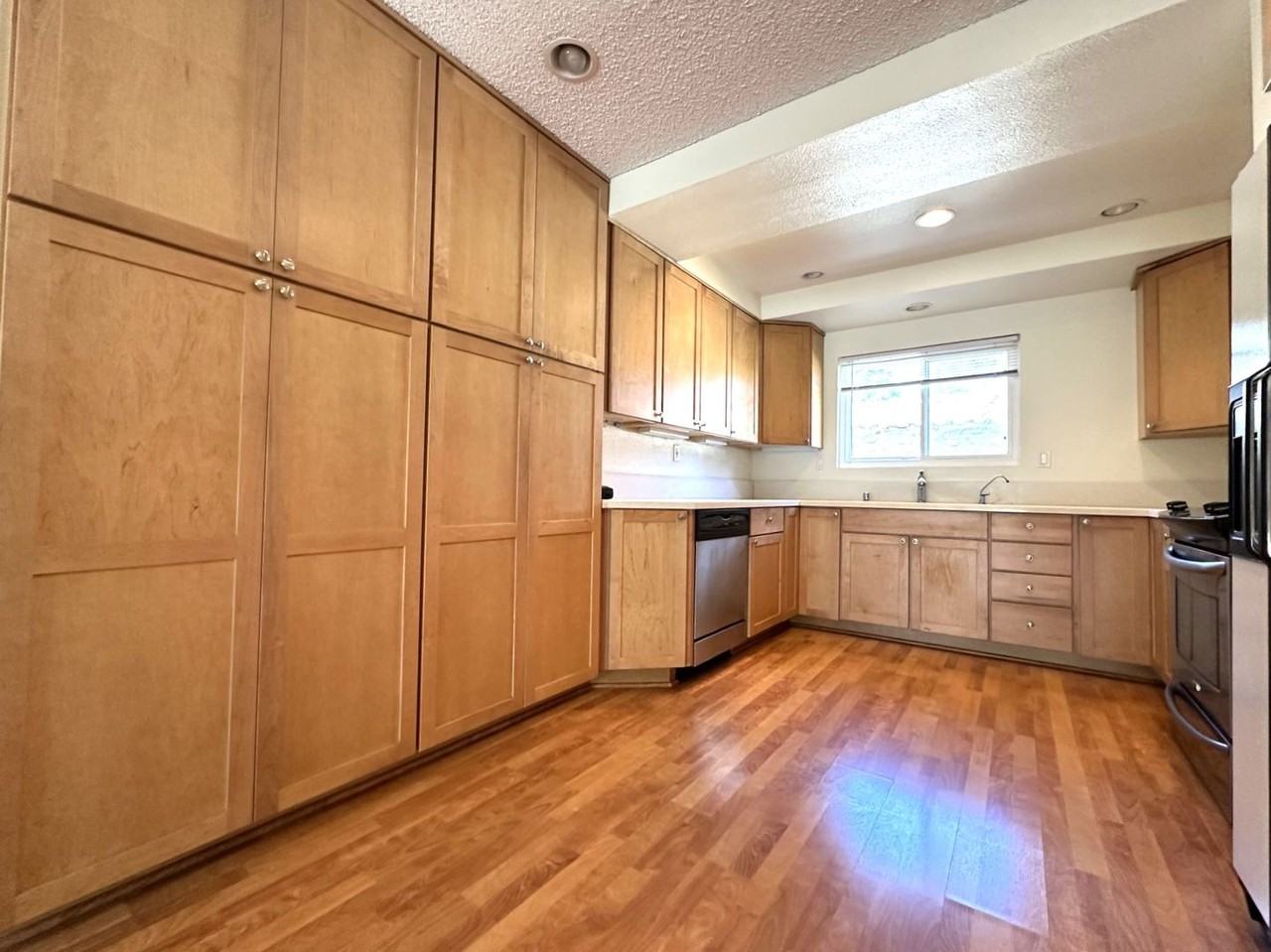 6059 Rancho Mission Rd #101 - Photo 2 of 22