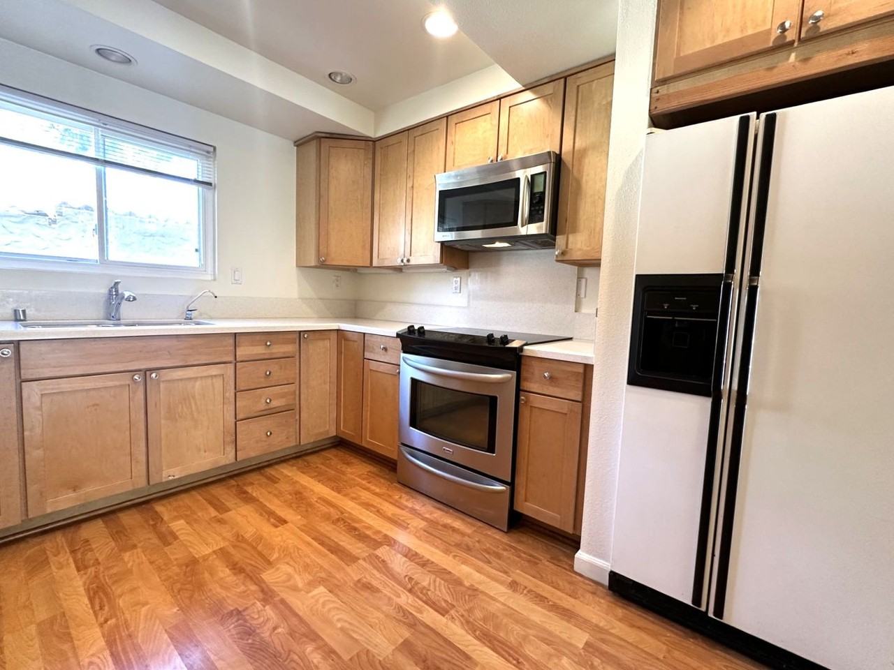 6059 Rancho Mission Rd #101 - Photo 3 of 22