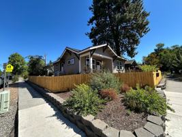 featured image of 218 Nw Broadway St