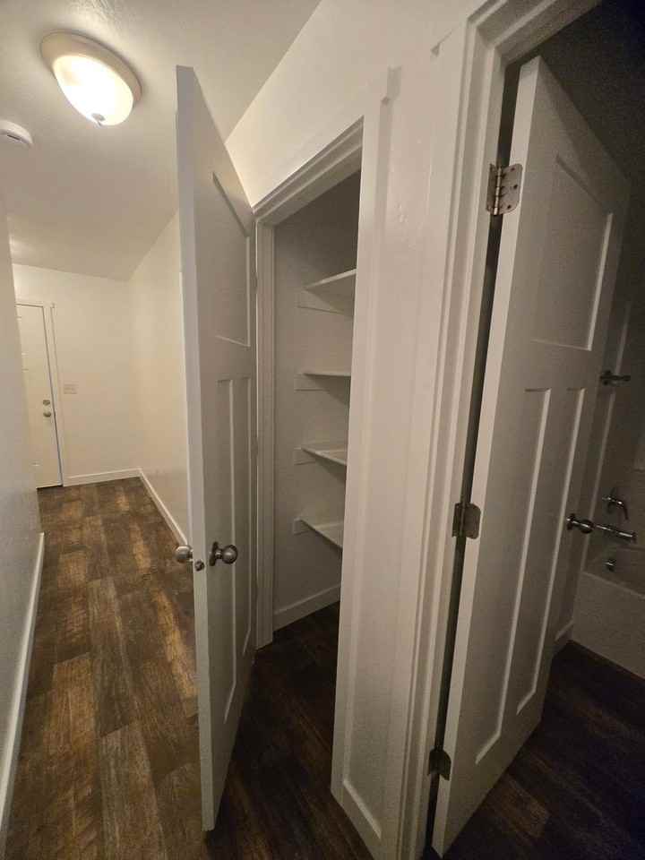 727 E 125 N - Photo 7 of 7