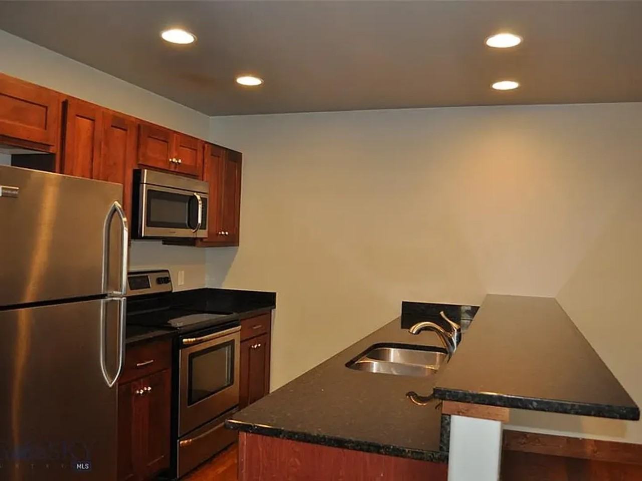 3643 Pipestone St - Photo 2 of 33