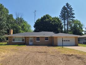 1561 Pearl St - Photo 1 of 1