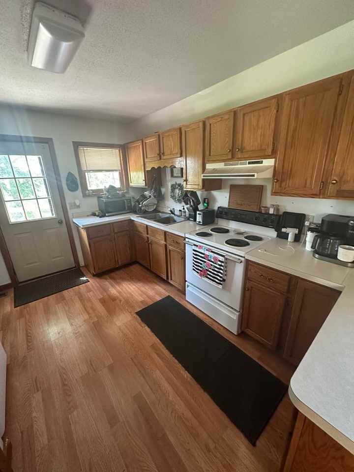 6114 Pine Beach Rd - Photo 3 of 9