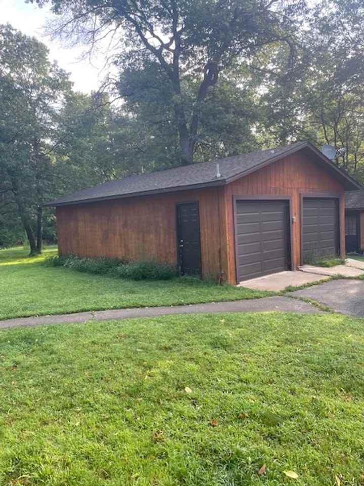 6114 Pine Beach Rd - Photo 3 of 11