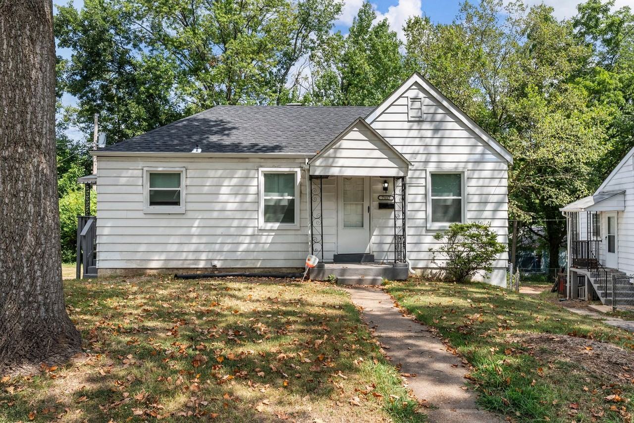 7117 Lamont Dr - Photo 2 of 33