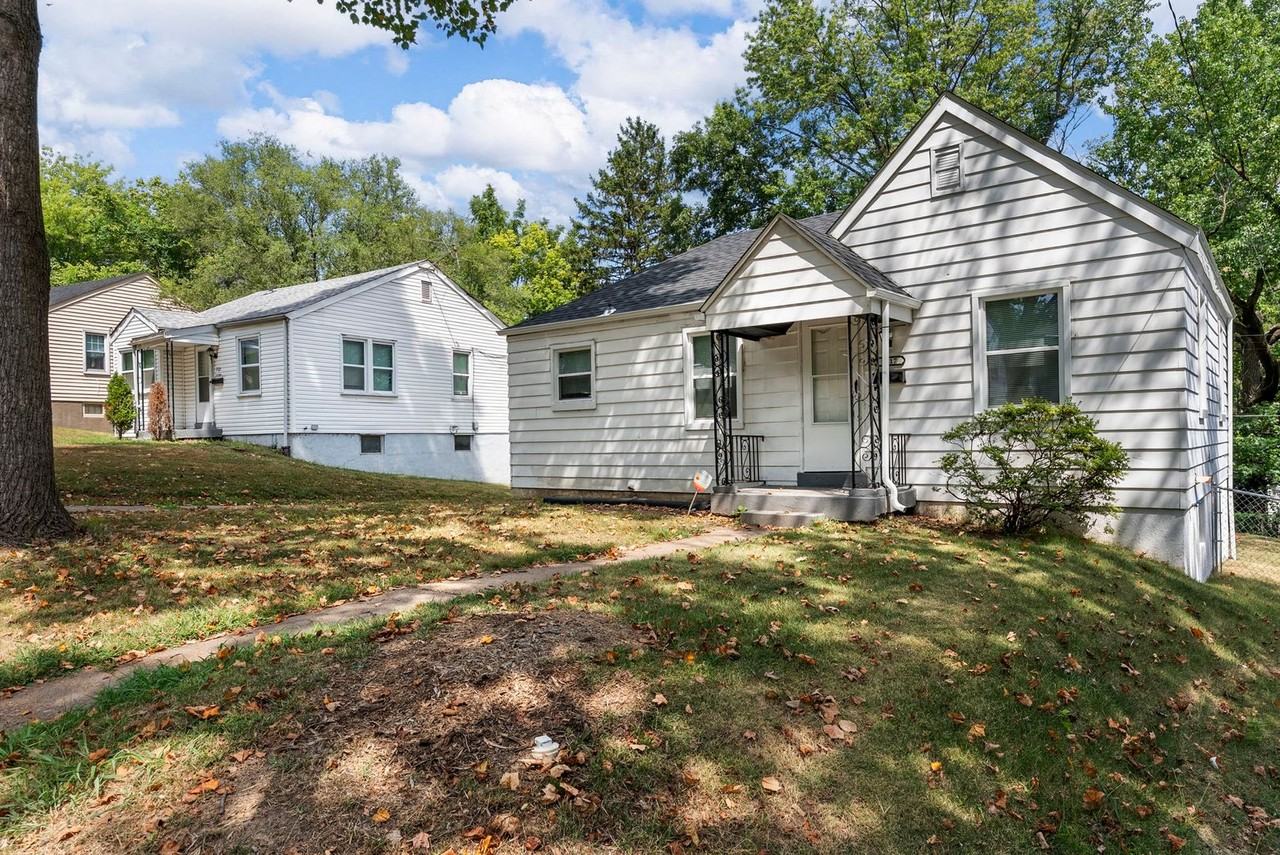 7117 Lamont Dr - Photo 3 of 33