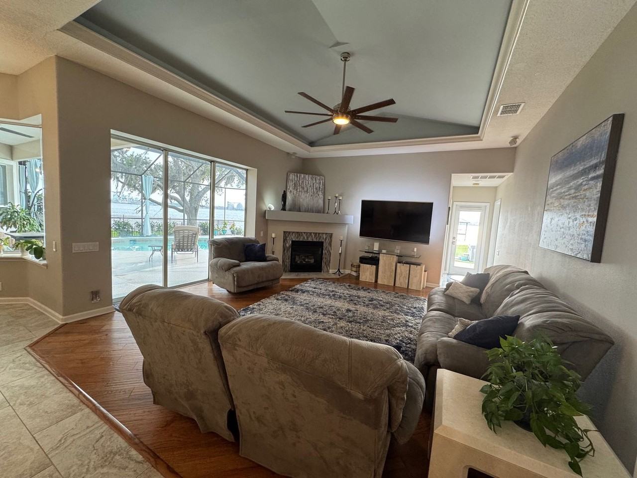 4911 Toproyal Ln - Photo 7 of 38