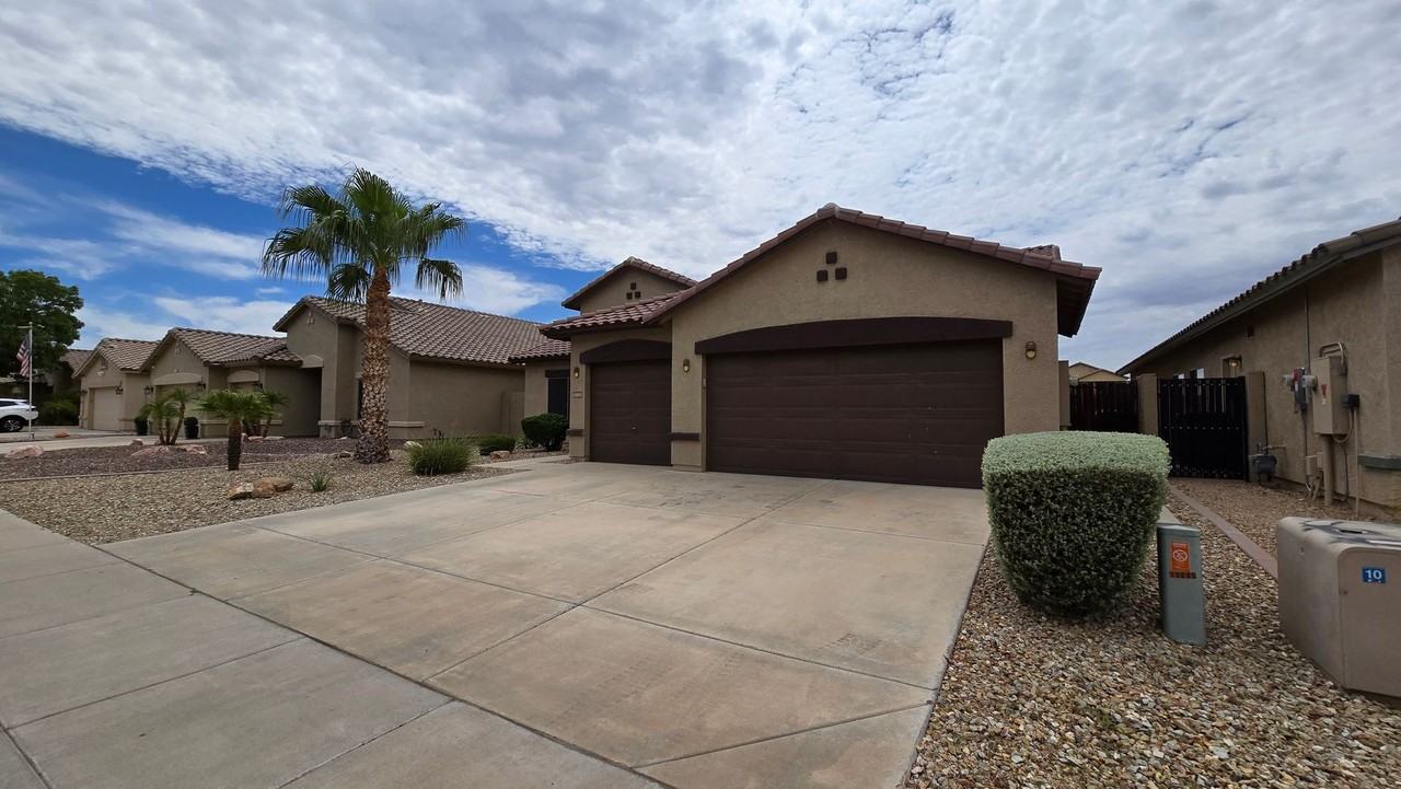 13005 W Flower St - Photo 2 of 30