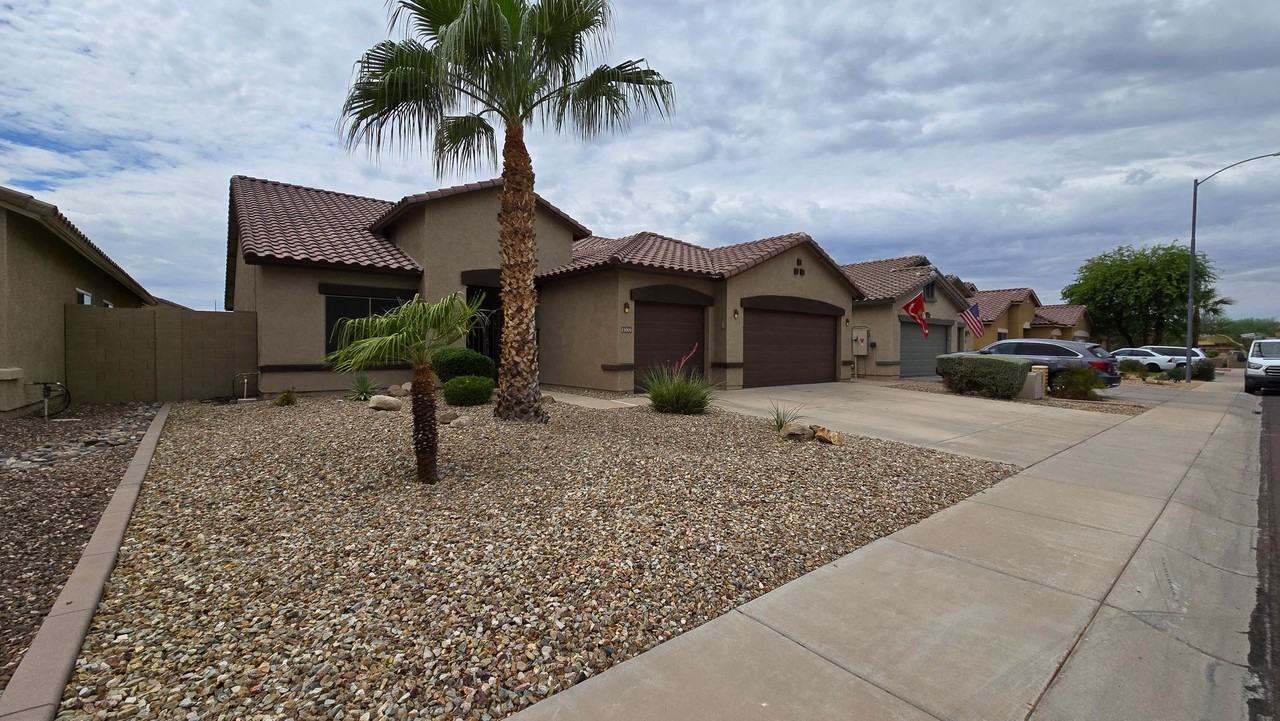 13005 W Flower St - Photo 3 of 30