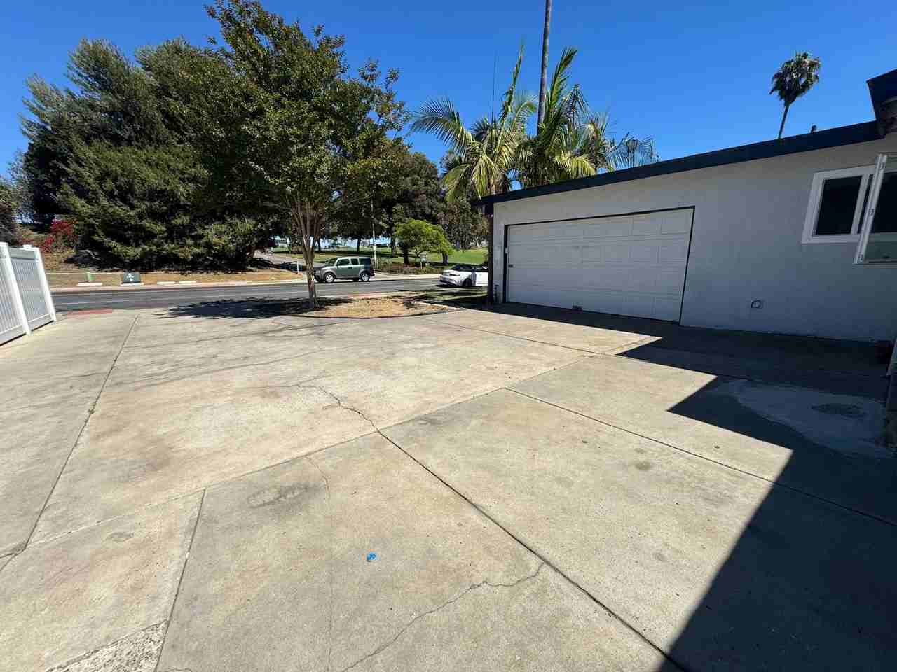 3932 Mount Acadia Blvd - Photo 3 of 24