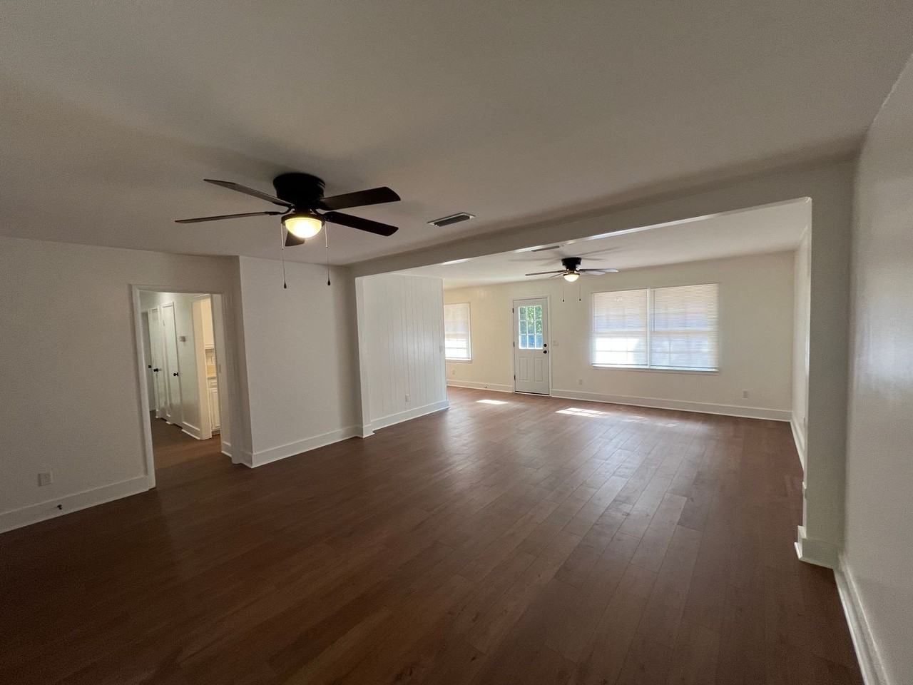 201 Biscayne Dr - Photo 4 of 17