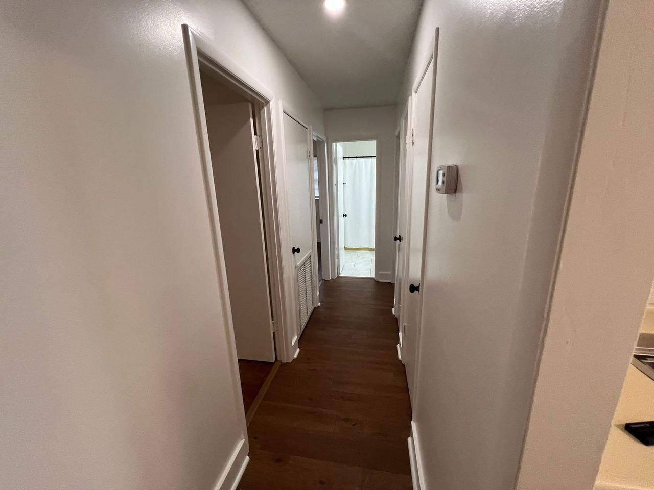 201 Biscayne Dr - Photo 6 of 17