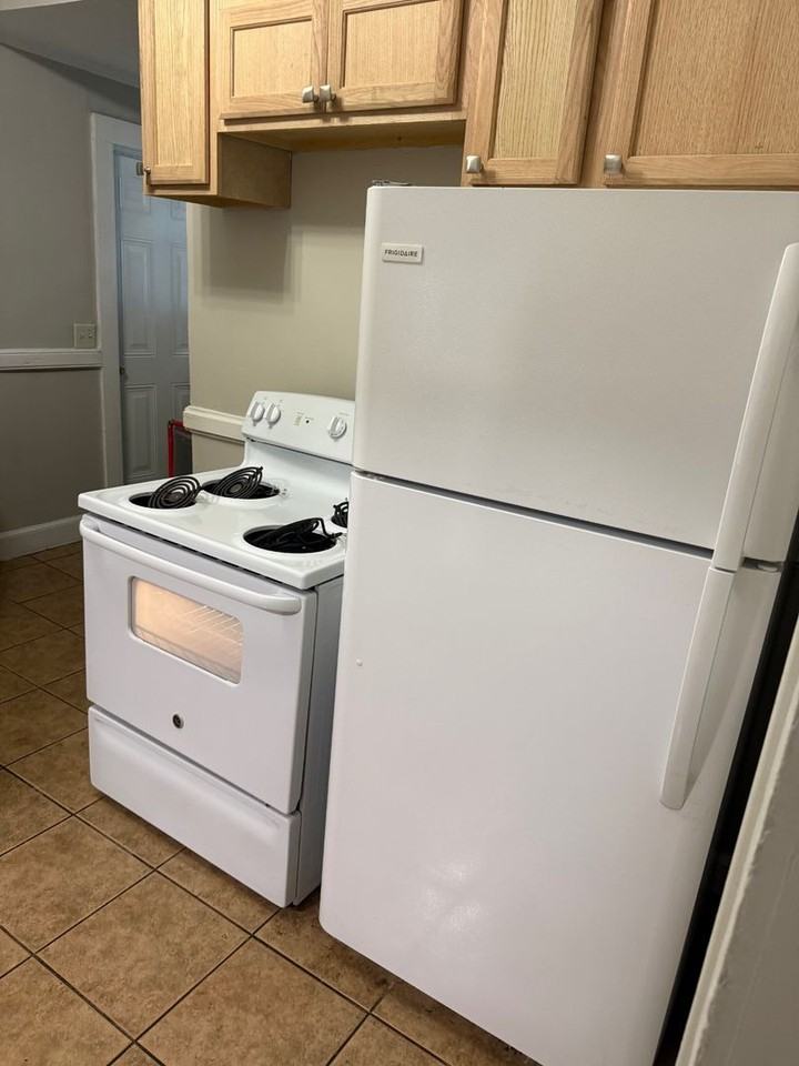 1318 Oak St - Photo 7 of 17