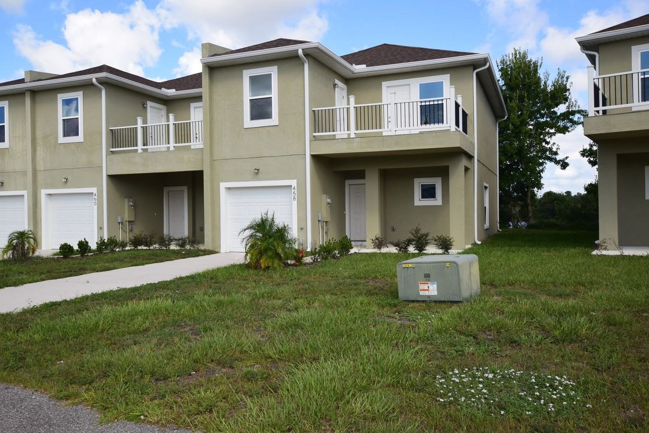 458 Lake Shore Pkwy - Photo 2 of 38