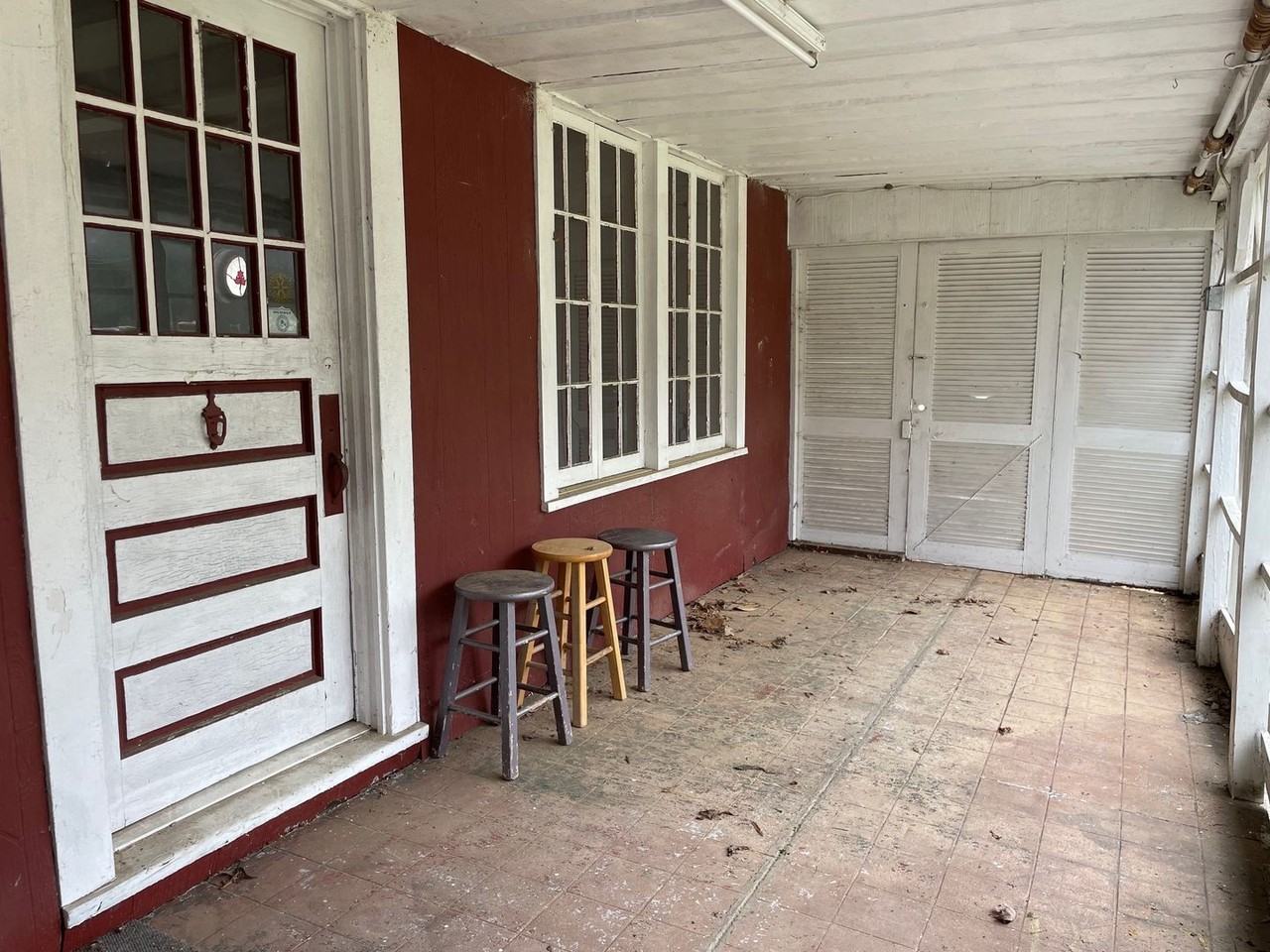 249 S Main St - Photo 2 of 25