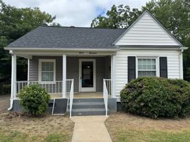 717 Queen Ave Nw - Photo 1 of 1