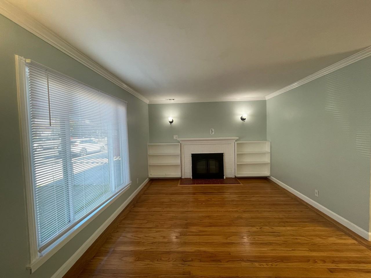 346 Clark Ave - Photo 2 of 15