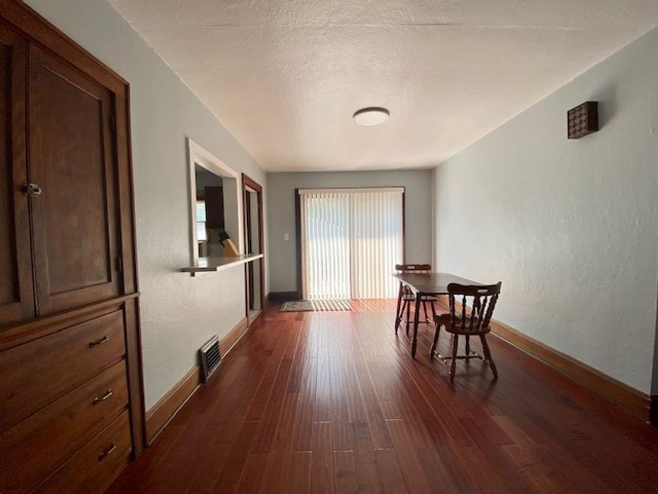 709 Phoebe St - Photo 3 of 18