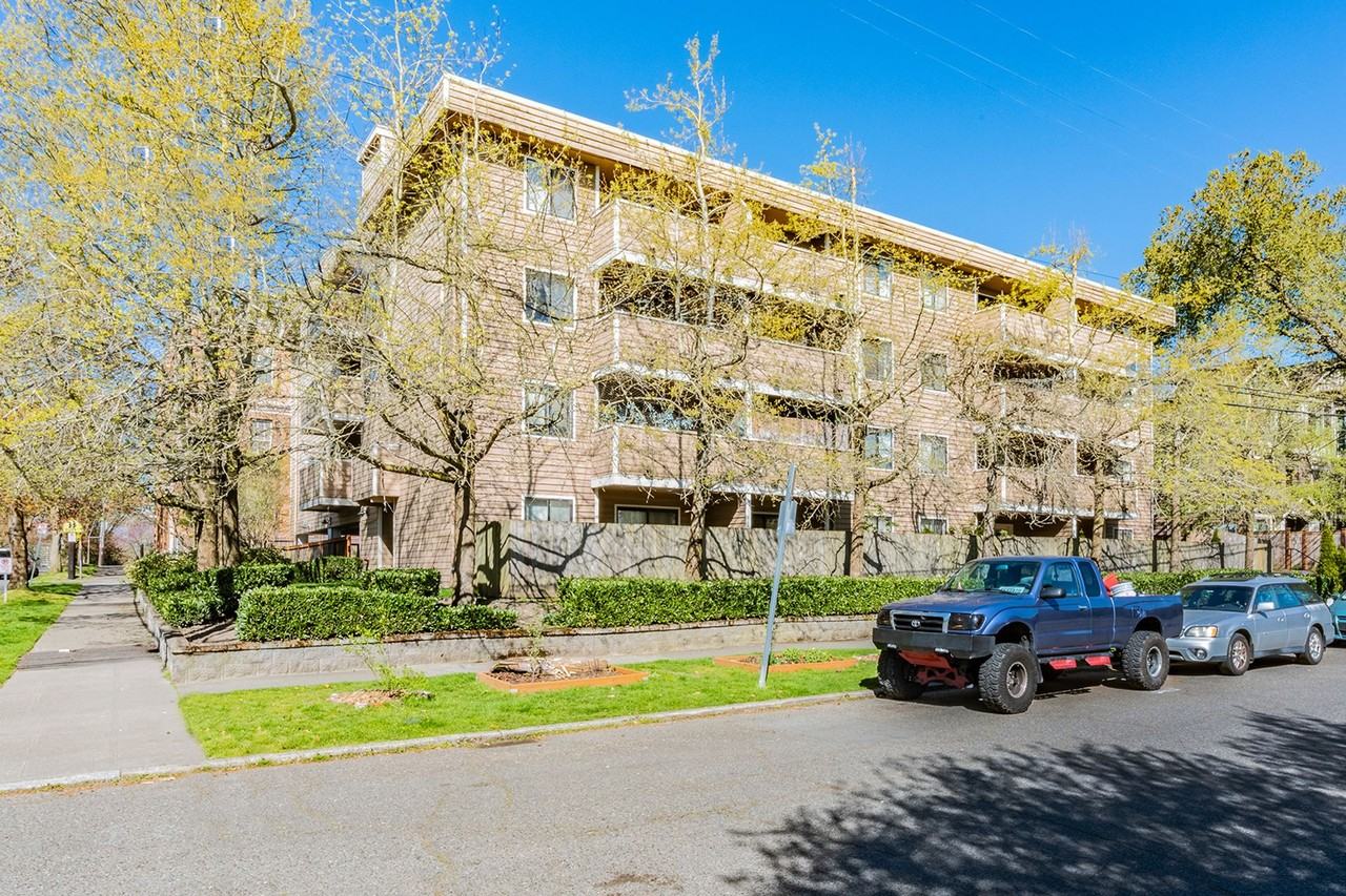 Park Royal Apartments - Photo 5 of 7