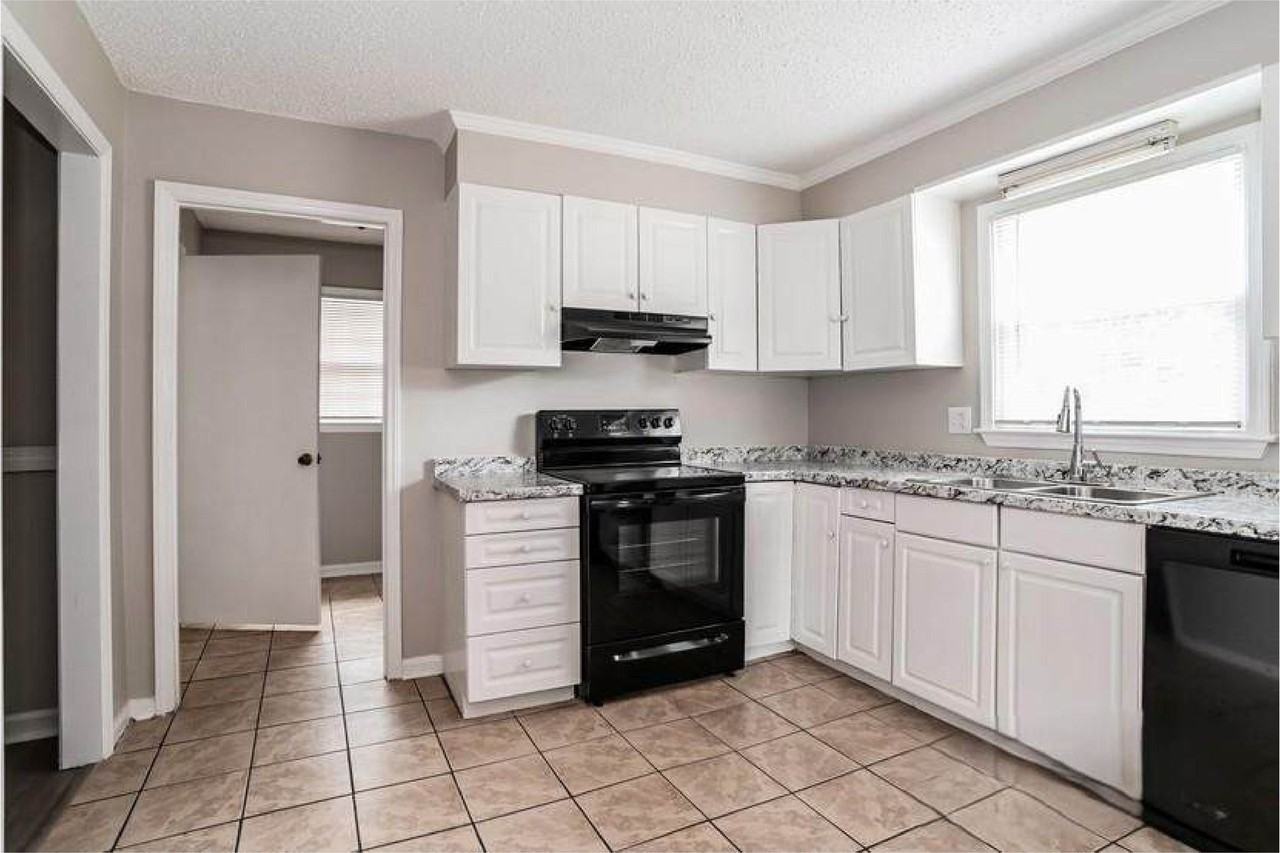 X Glenarden Drive - Photo 2 of 13